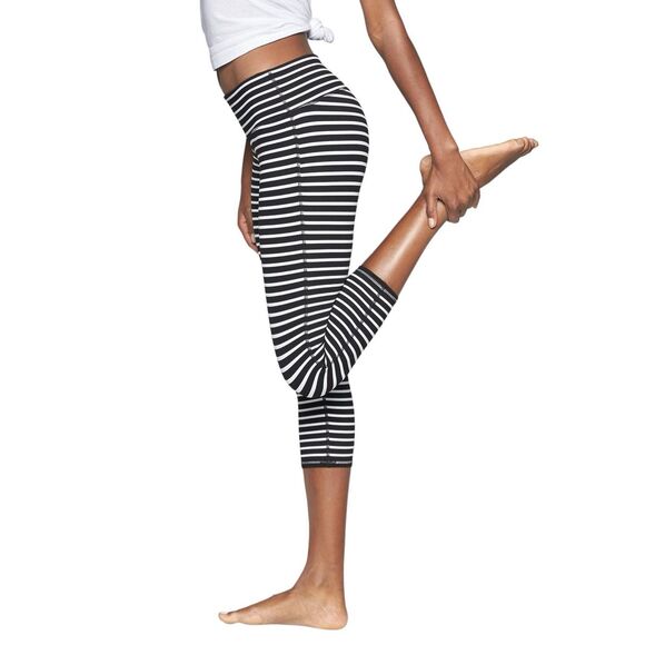 Athleta Small Leggings Black White Striped Chaturanga Capri Cropped Mid Rise 479 - Picture 1 of 10